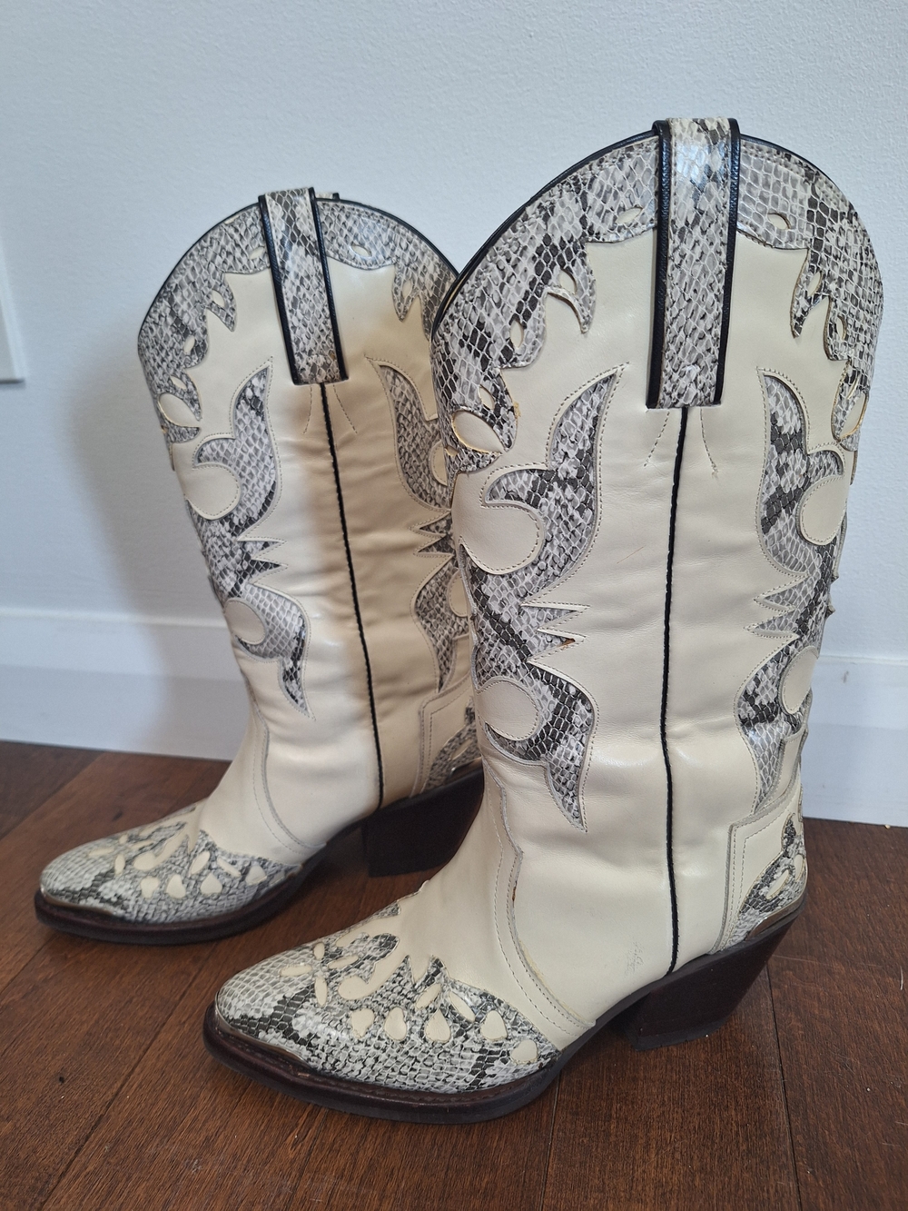 Cream Western Cowboy Boots with Snakeskin Trim